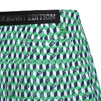 Ảnh của [MASTER BUNNY EDITION] Chân váy Culottes phối xếp ly họa tiết hình khối cho nữ màu xanh lá