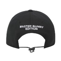 Ảnh của [MASTER BUNNY EDITION] Mũ lưỡi trai có quai dây rút màu đen cho nữ